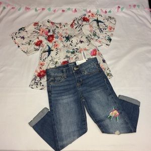 Floral Flutter Sleeve Blouse Boyfriend Skinny Jean